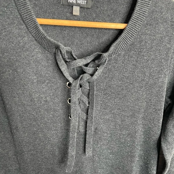 Nine West gray lace up  knit dress size small - Picture 5 of 9
